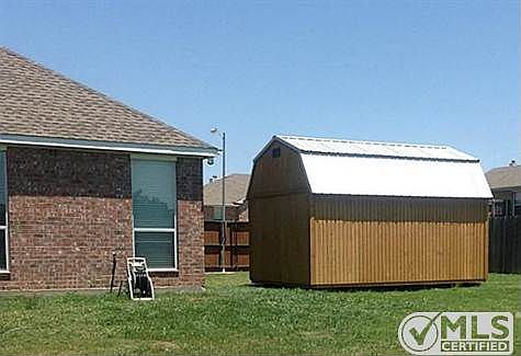 5th image of 1740 Pine Dr