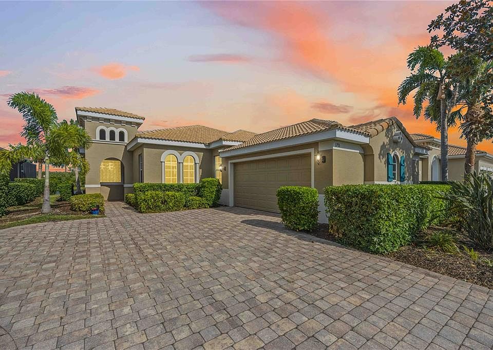 1st image of 170 CIPRIANI WAY