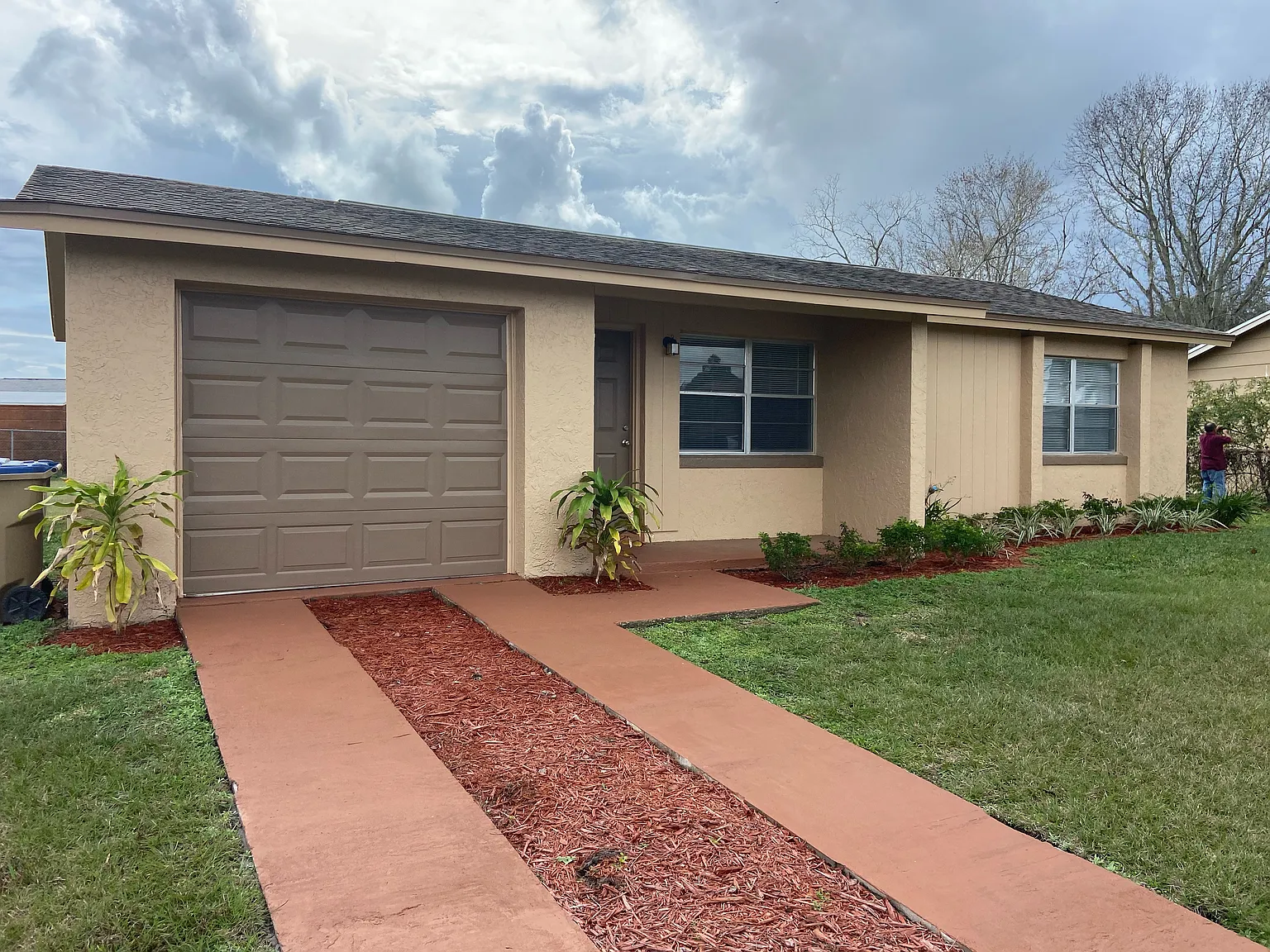 2 bed, 800 sqft, $2,000 — Photo 1