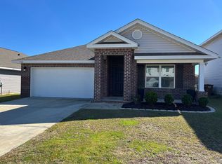 5768 Guinevere Ln, Milton, FL 32583