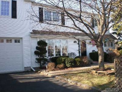 2520 Bedell St, Bellmore, NY, 11710