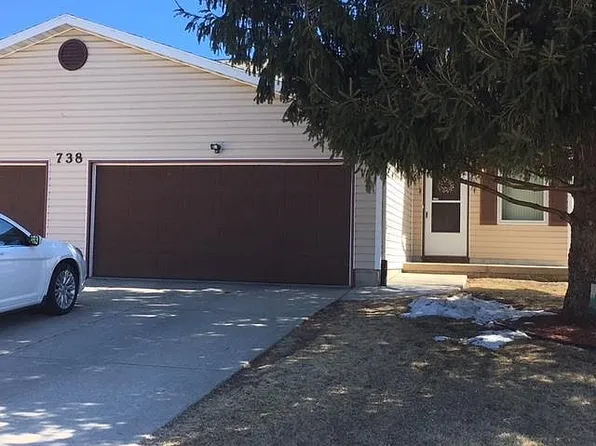 738 Crawford Dr #A, Cottage Grove, WI 53527