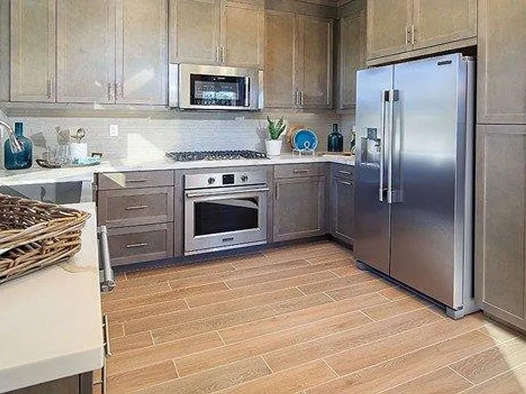 2351 Solara Ln — Photo 4