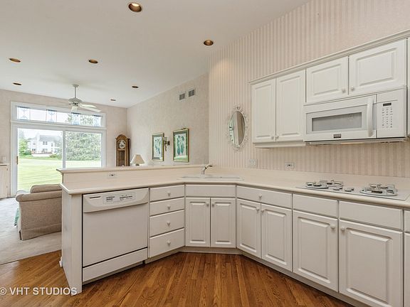 4th image of 3056 N Southern Hills Dr
