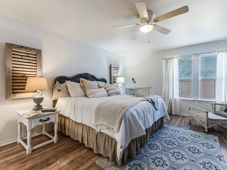 505 Wildwood Ter — Photo 16
