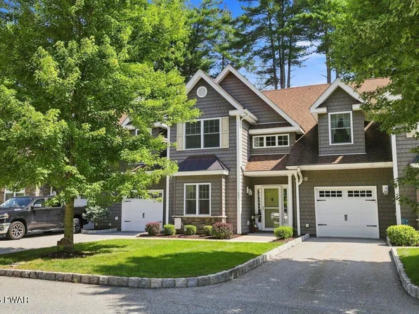 502 Braeburn Path, Matamoras, PA 18336