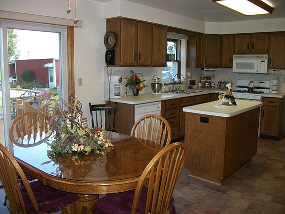 Kitchen/Dining
