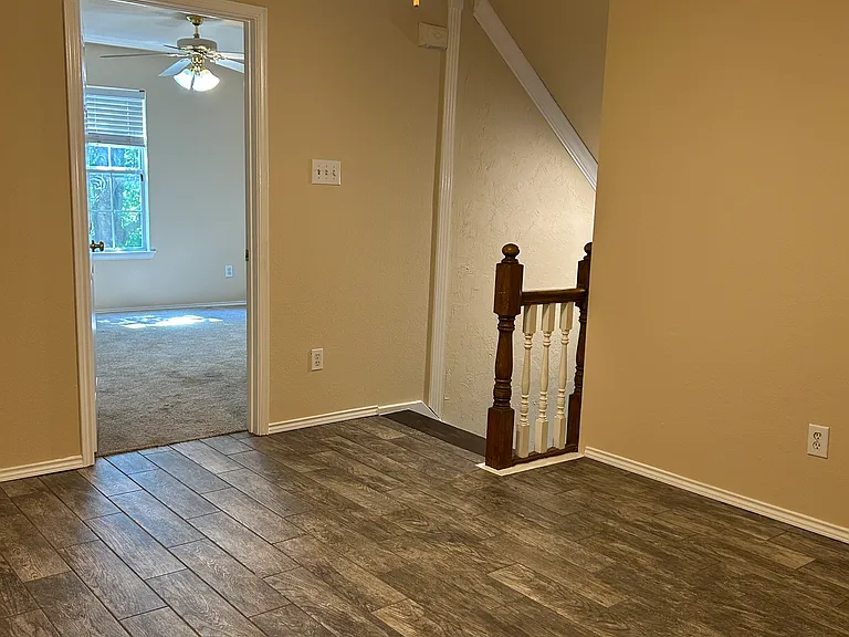 2661 FM 35 — Photo 19