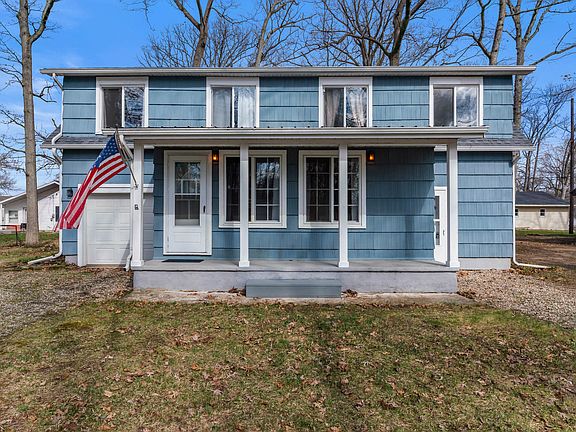 3rd image of 2394 Forrest Dr