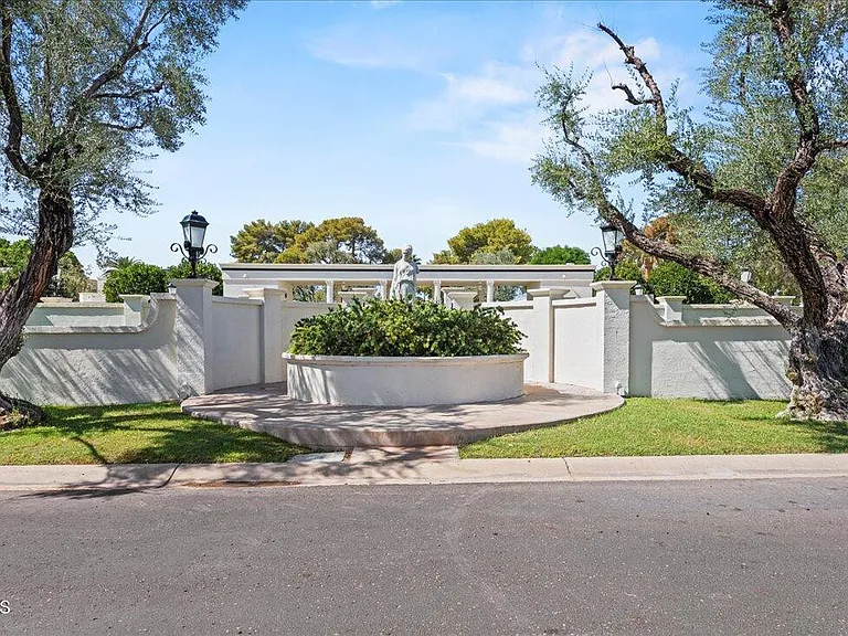 4327 N 69th Way — Photo 37