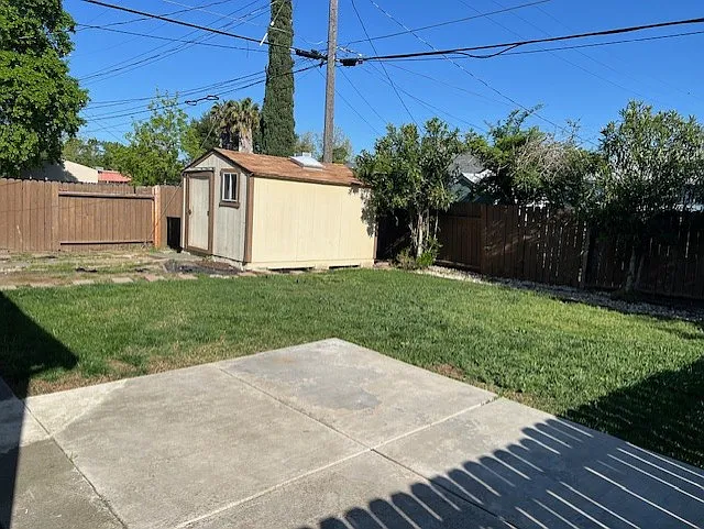 1429 Atherton St — Photo 3