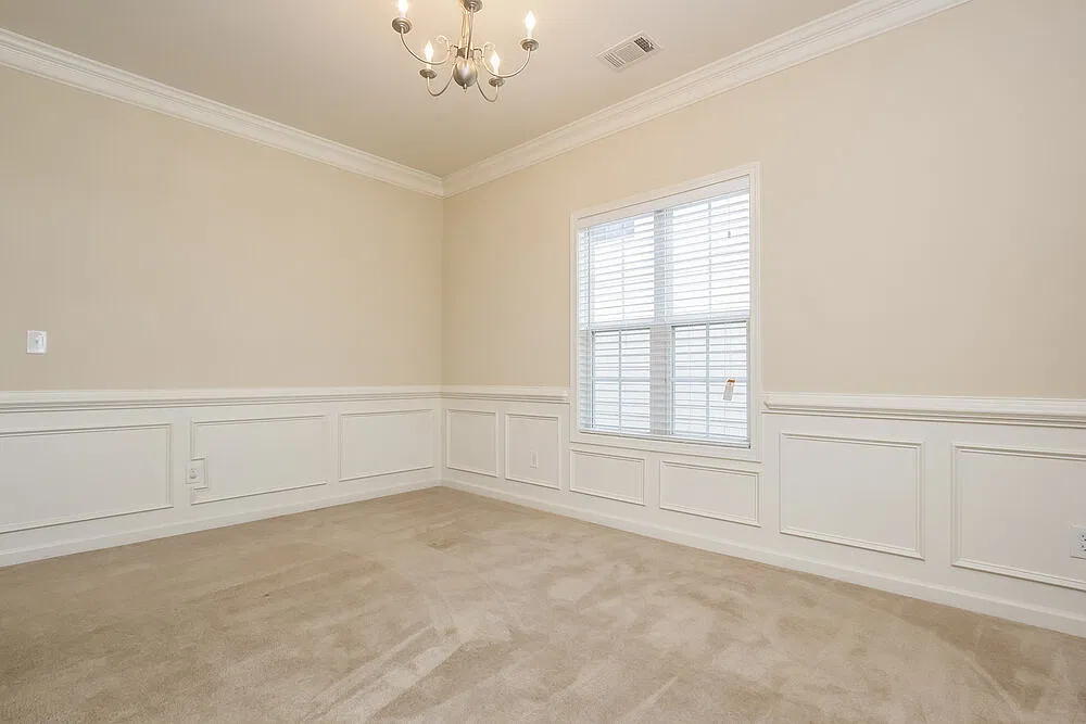 4 bed, 3.0 bath, 2442 sqft, $2,500 — Photo 4