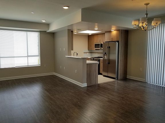 2nd image of 10909 Hartsook St APT 403
