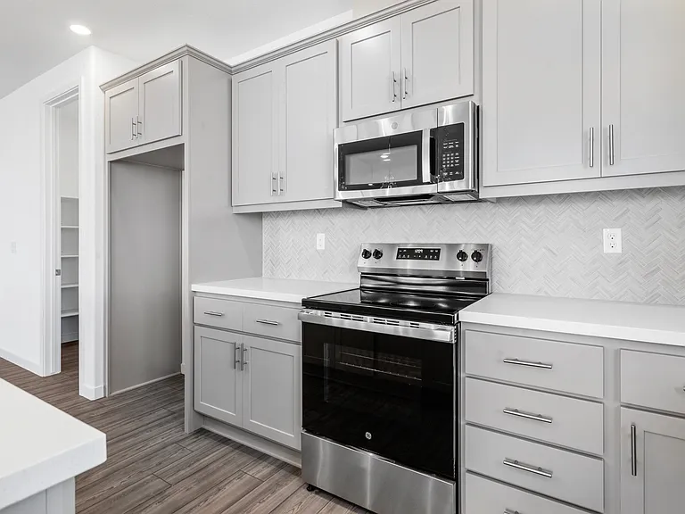 Oak Trail Dr — Photo 31