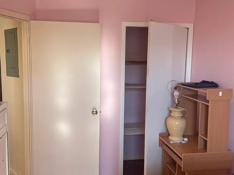 2148 Blackrock Ave #2 — Photo 5