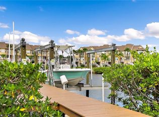 4316 Harbor House Dr #9, Tampa, FL 33615