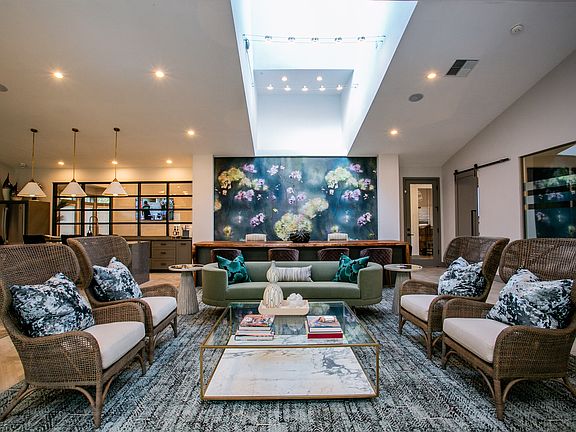 Clubhouse Lounge