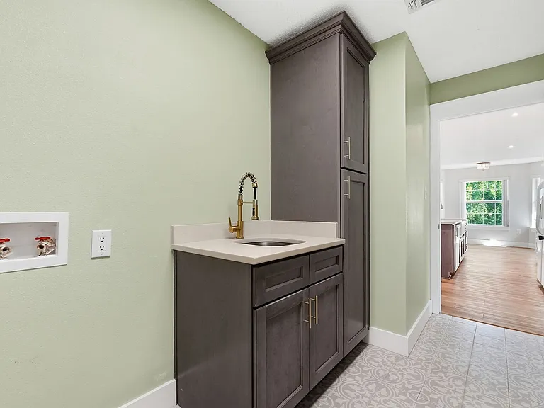 4881 Traxx St — Photo 43