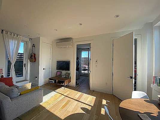 3rd image of 246 Johnson Ave #5D