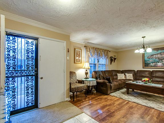 3rd image of 8029 Stallion Ct