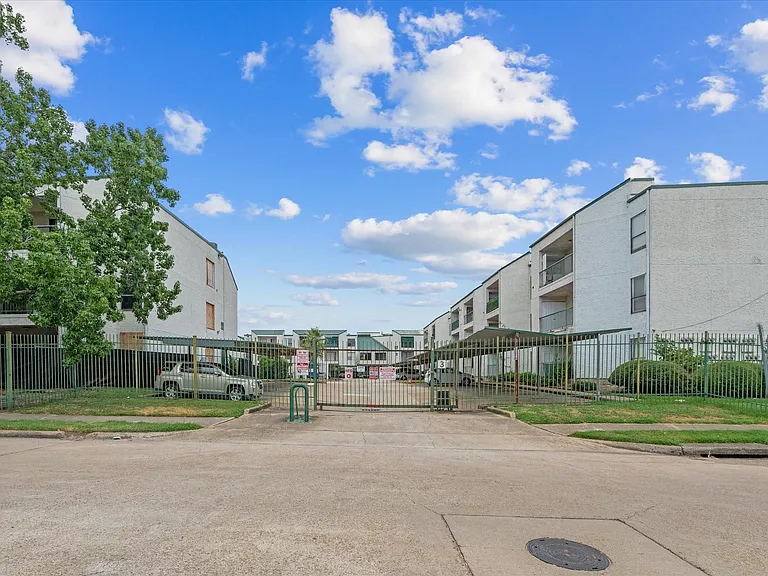 2830 S Bartell Dr #25 — Photo 12