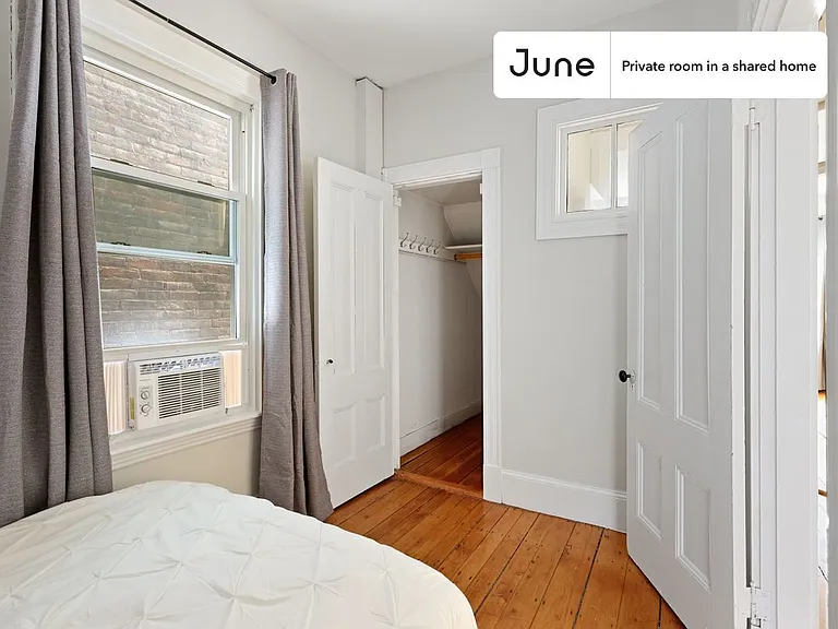 71 School St #D — Photo 3