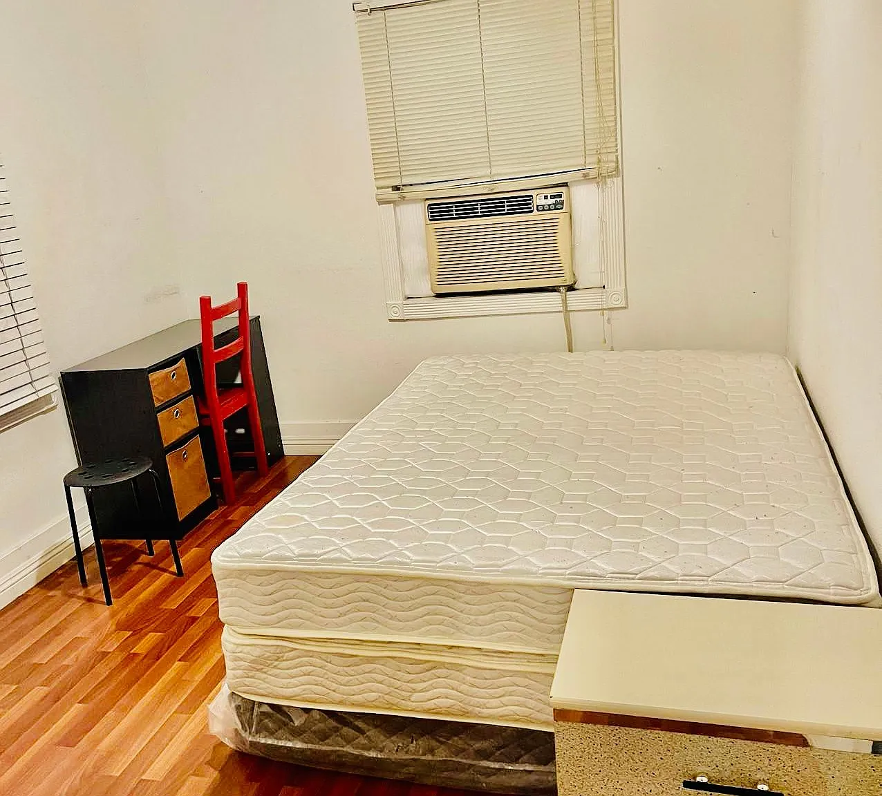 1 bed, 250 sqft, $800 — Photo 1