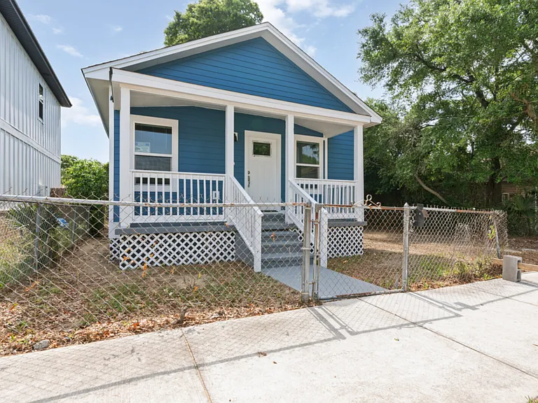 418 N C St — Photo 8