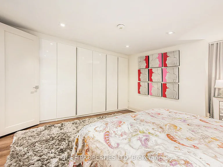 116 Cartier St #C — Photo 8