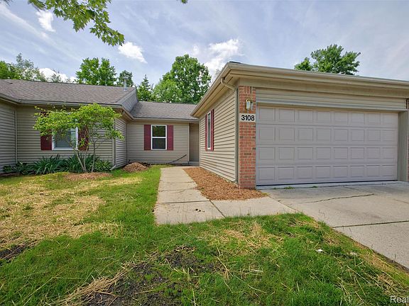2nd image of 3108 Falcon Dr Unit 25