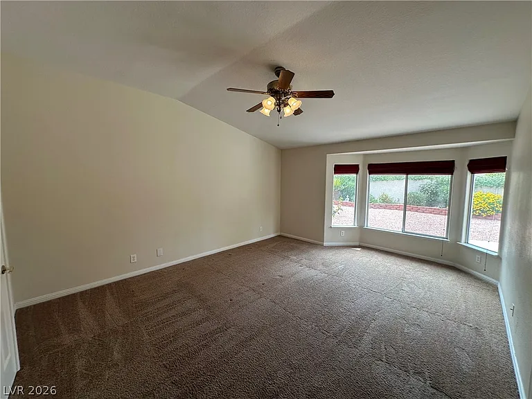 2109 Cedar Hills St — Photo 12
