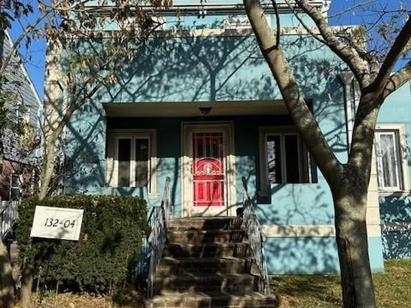 13204 Cronston Ave, Rockaway Park, NY 11694