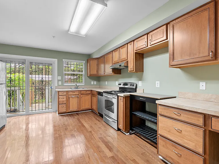 1750 Galen St SE — Photo 11