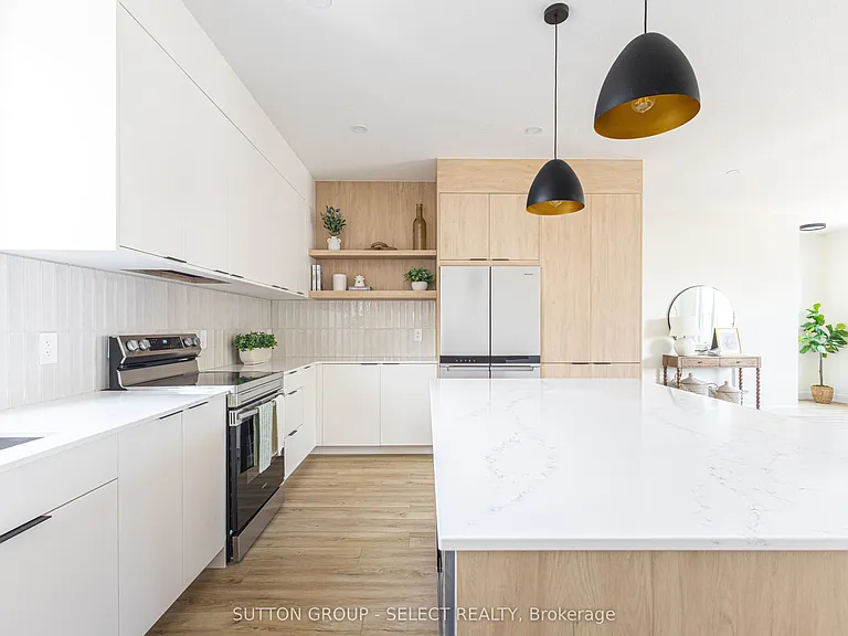 233 Upper Queen St #6 — Photo 11