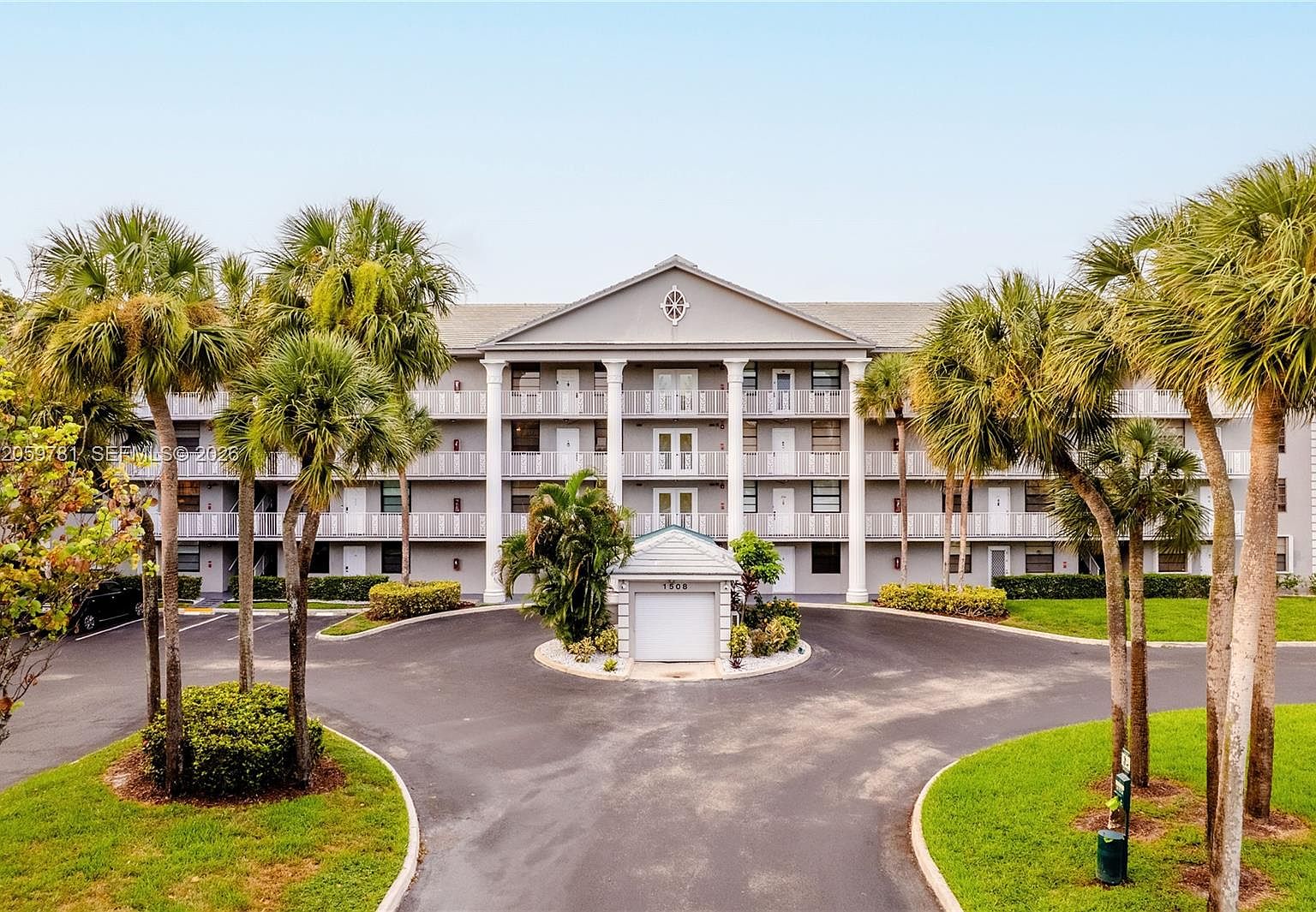1508 S Whitehall Dr #206 — Pine Island Ridge Country Club