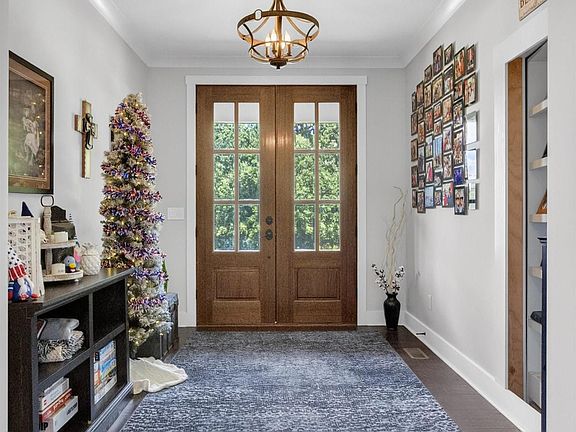 5th image of 80 Whispering Oaks Ln