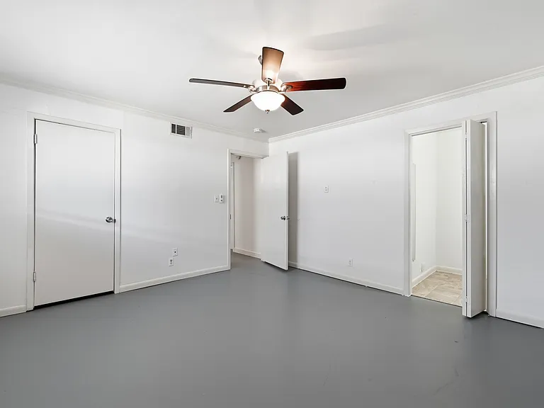 2712 Saint Edwards Cir #A — Photo 14
