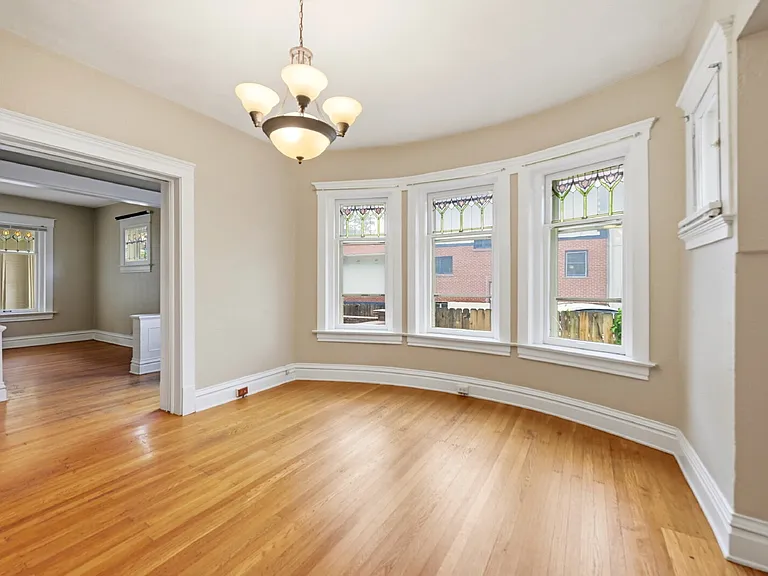 1525 Madison St — Photo 12