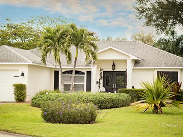 22631 Island Lakes Dr — Photo 2