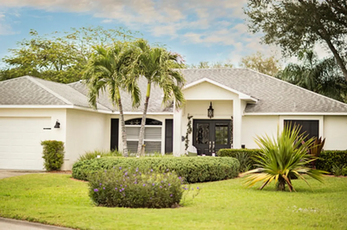 Building Photo - 22631 Island Lakes Dr