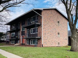 2740 N 49th St #5, Lincoln, NE 68504