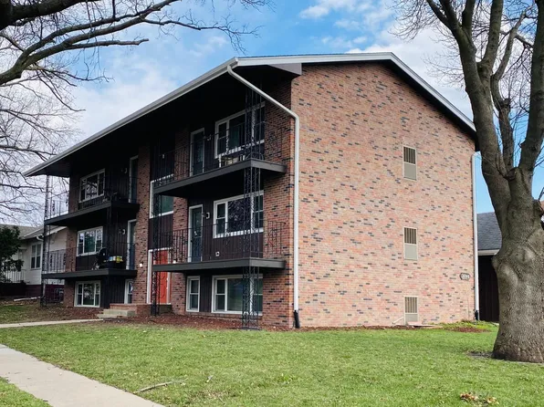 2740 N 49th St #5, Lincoln, NE 68504