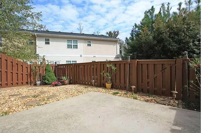 2106 Brimfield Ct NW — Photo 3