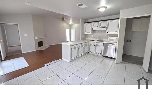4514 Carmel Ln — Photo 5