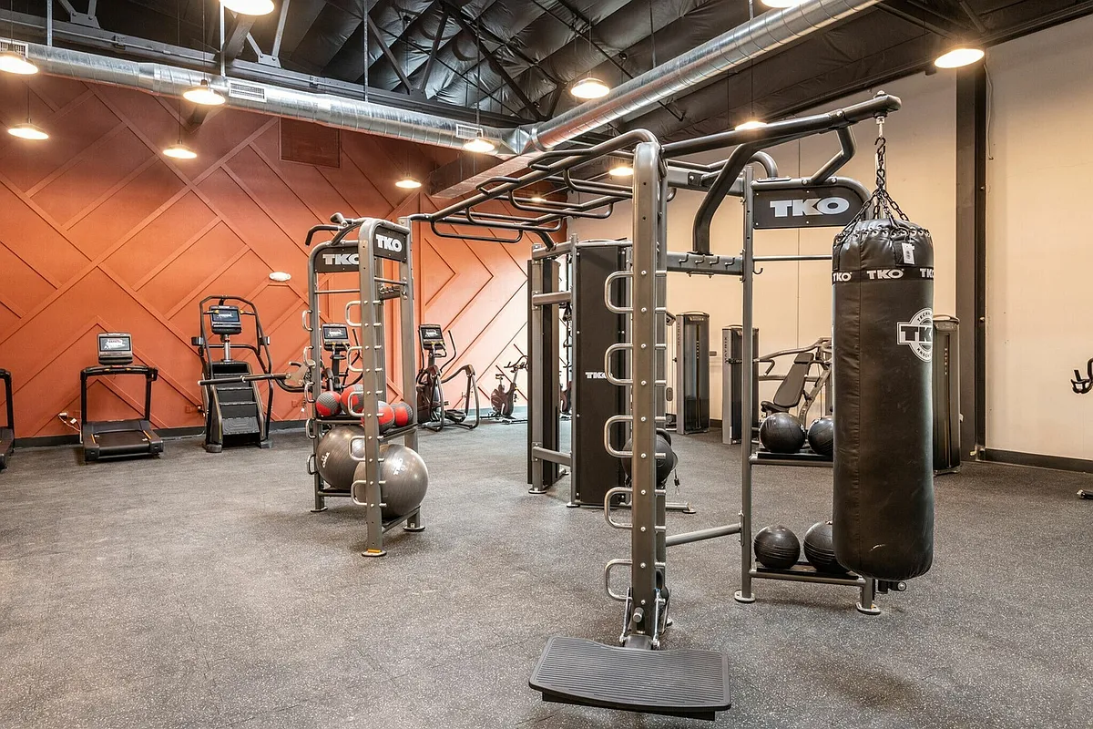 Fitness Center - Maven on Broadway