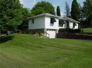 297 Butler Ave, Ellwood City, PA 16117