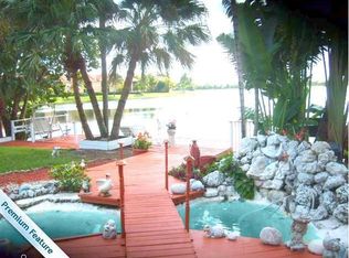 10800 SW 10th St, Pembroke Pines, FL 33025