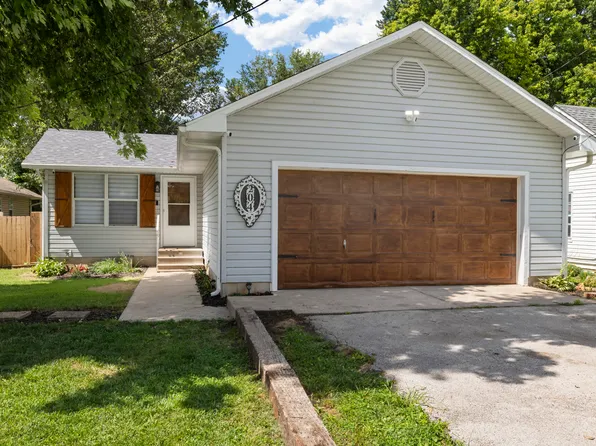 204 E Robberson Street, Willard, MO 65781
