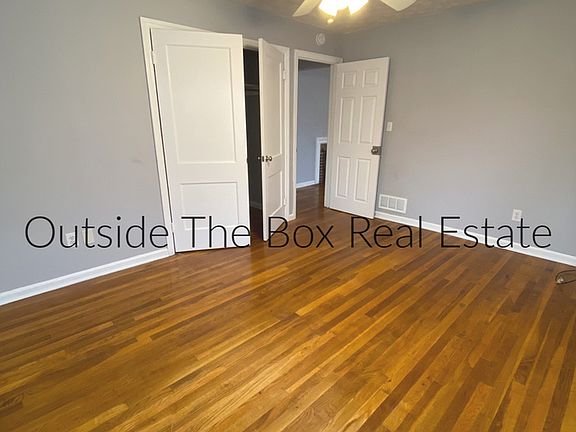 3rd image of 1560 Vancouver Dr