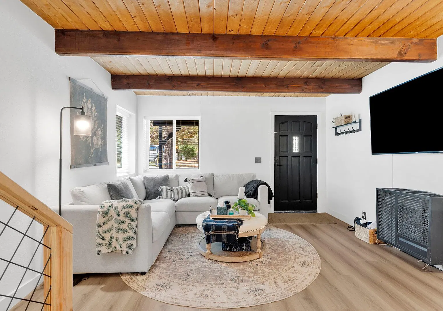Cozy Big Bear Furnished Cabin — Photo 4